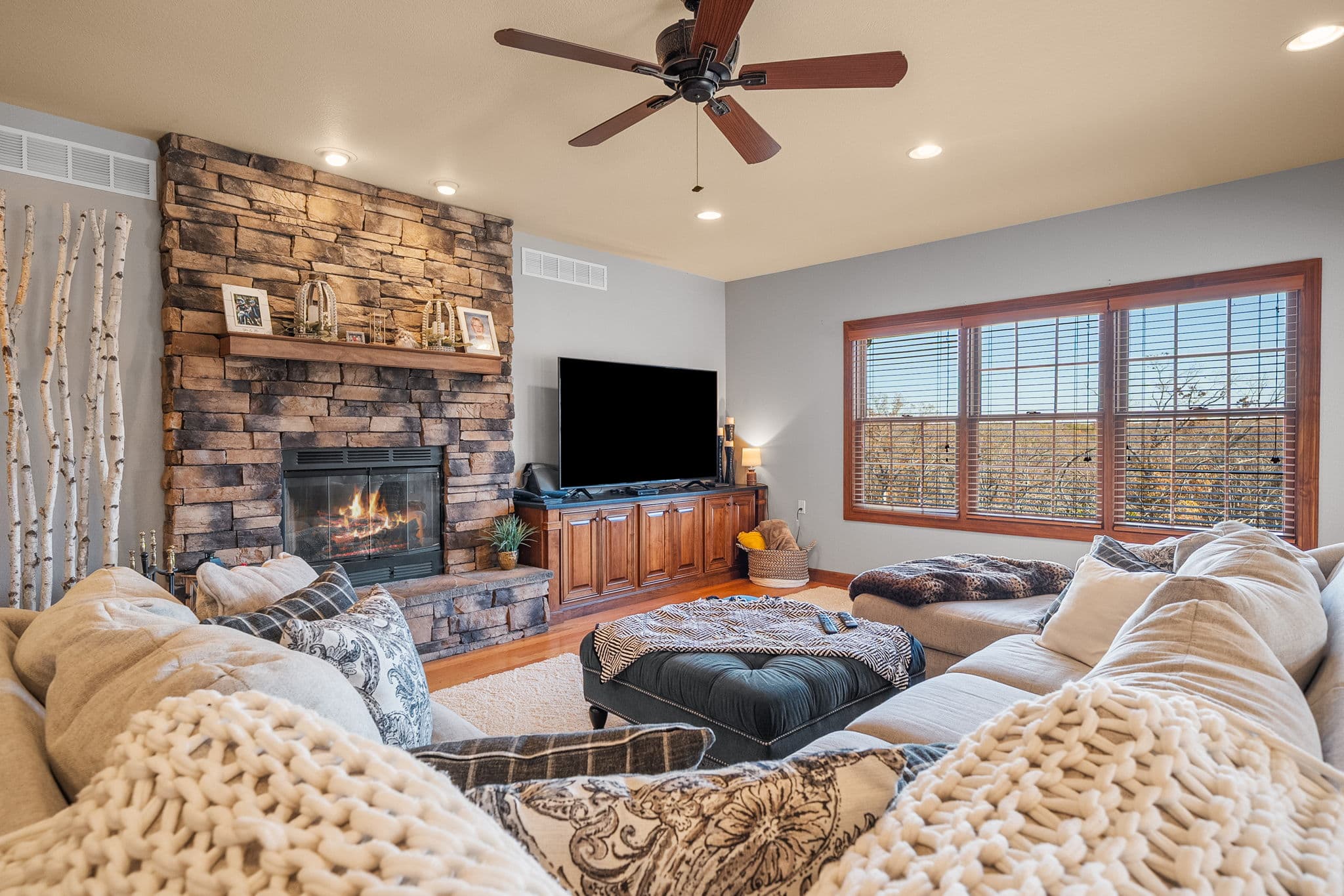 141 W Hickory Ridge Road | Under Contract