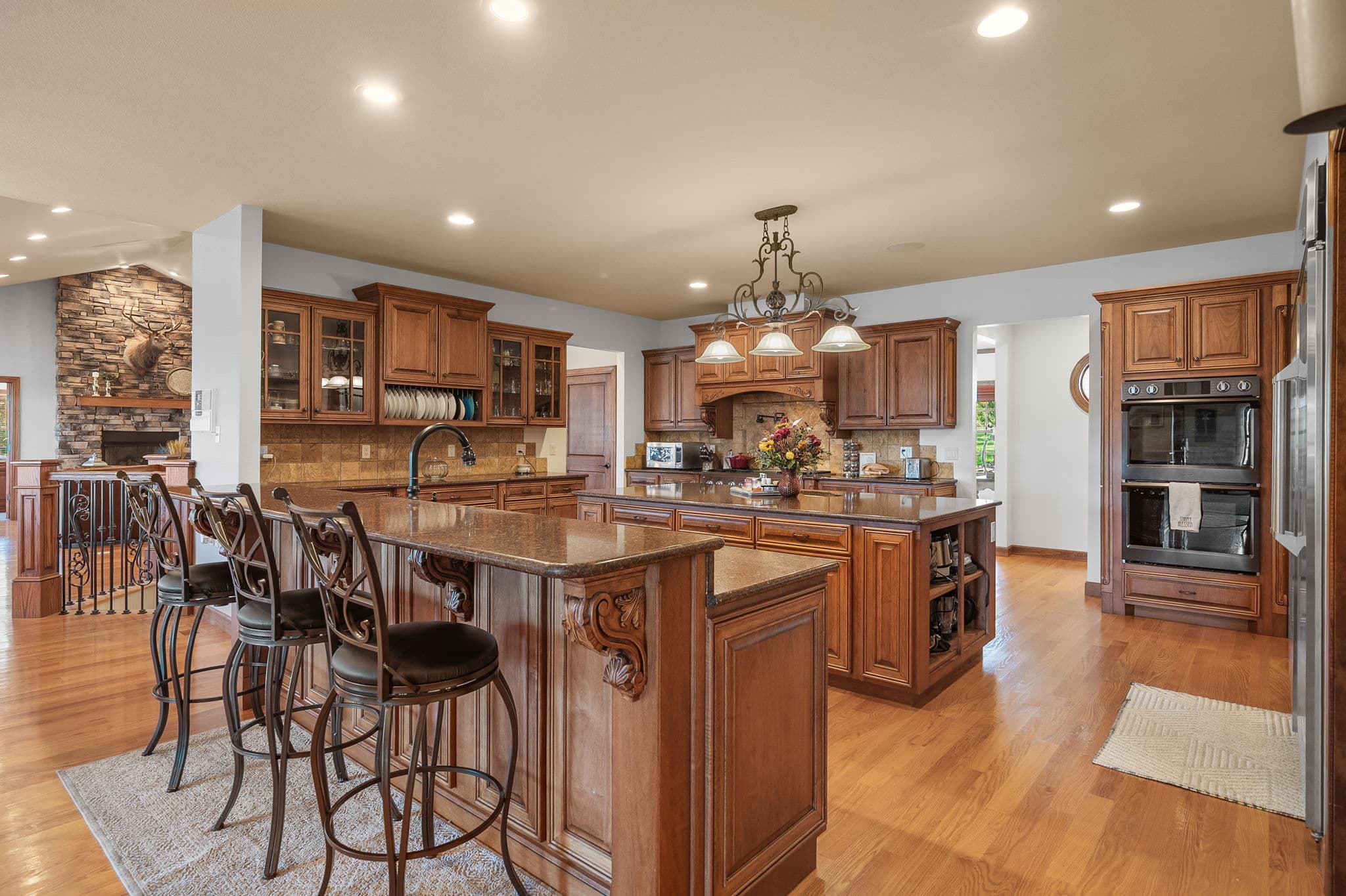 141 W Hickory Ridge Road | Under Contract