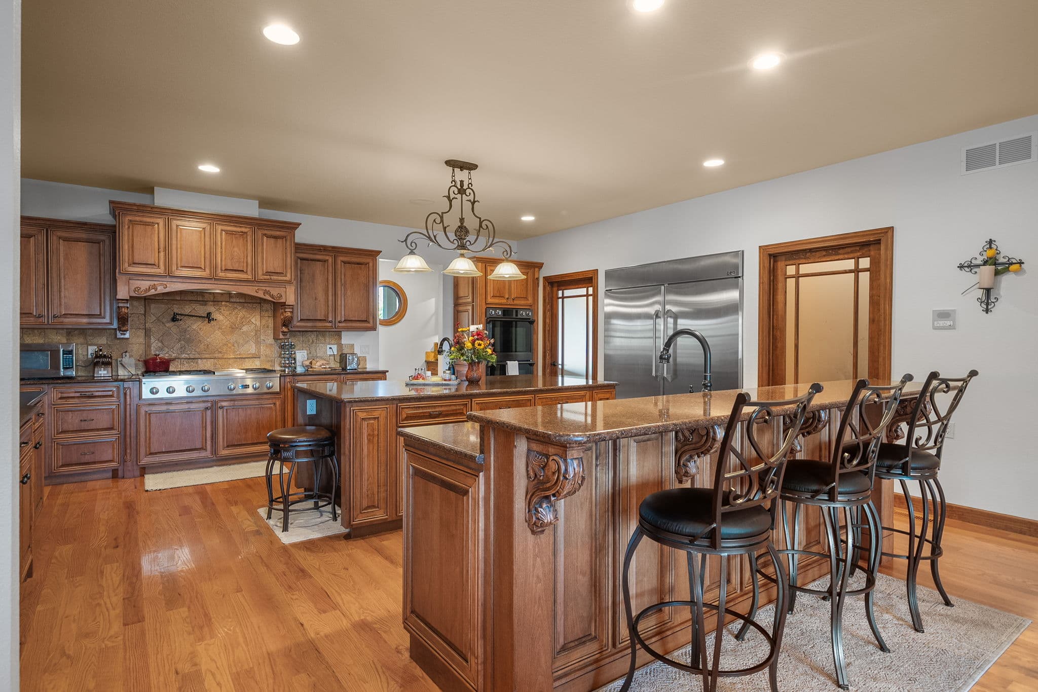 141 W Hickory Ridge Road | Under Contract