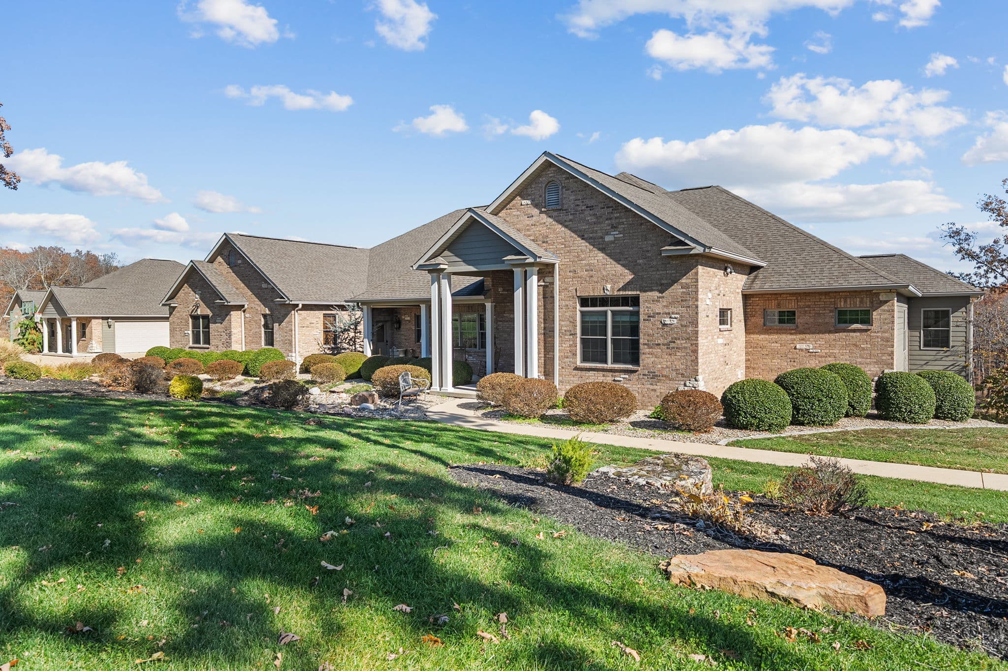 141 W Hickory Ridge Road | Under Contract