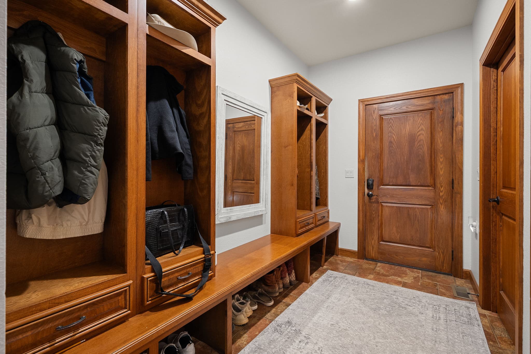 141 W Hickory Ridge Road | Under Contract