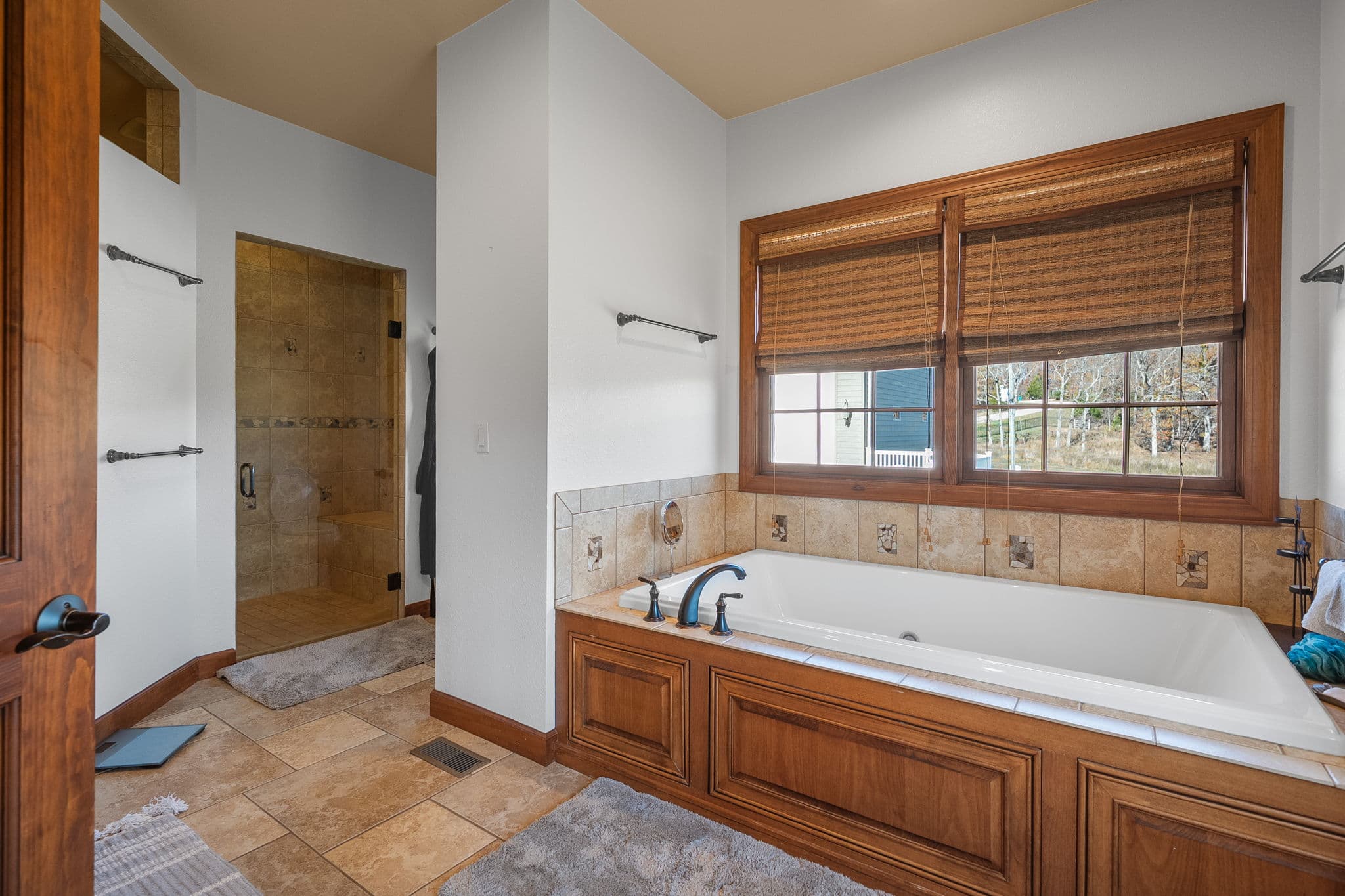 141 W Hickory Ridge Road | Under Contract