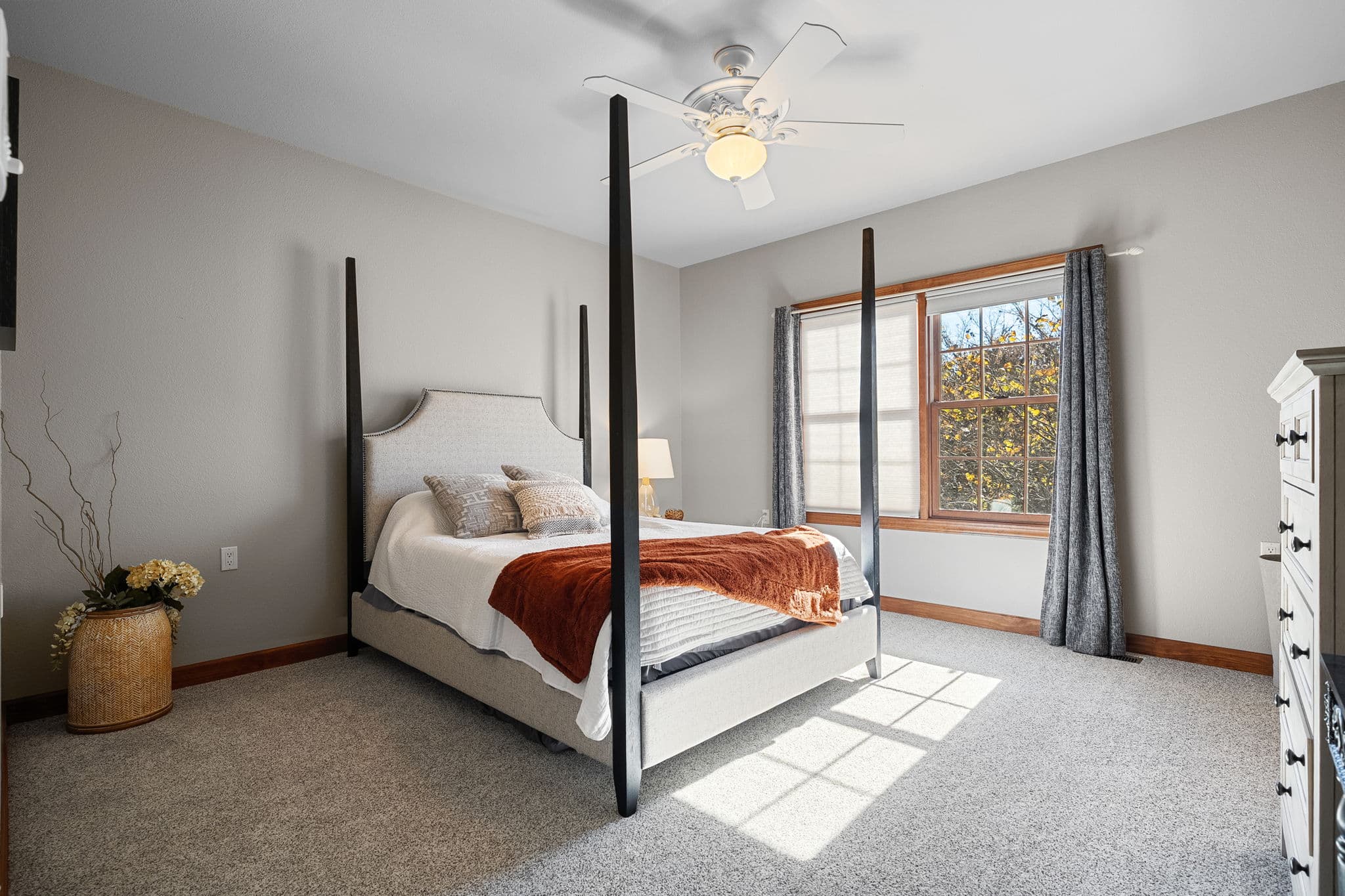 141 W Hickory Ridge Road | Under Contract