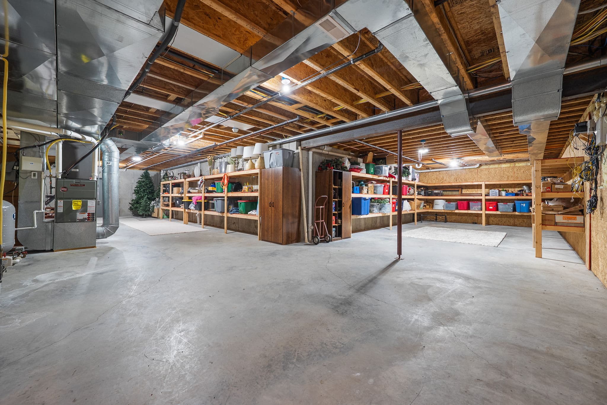 141 W Hickory Ridge Road | Under Contract