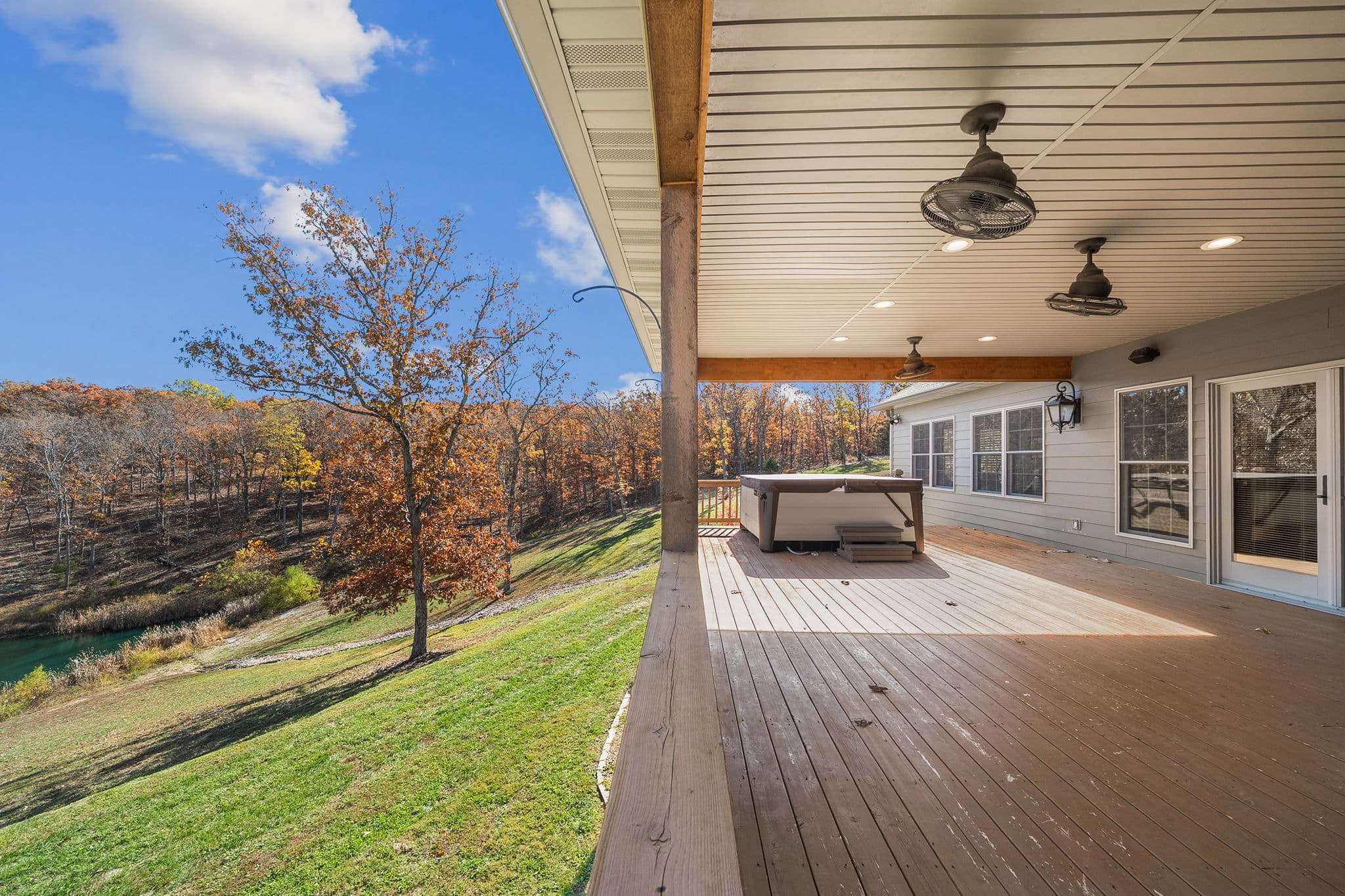141 W Hickory Ridge Road | Under Contract