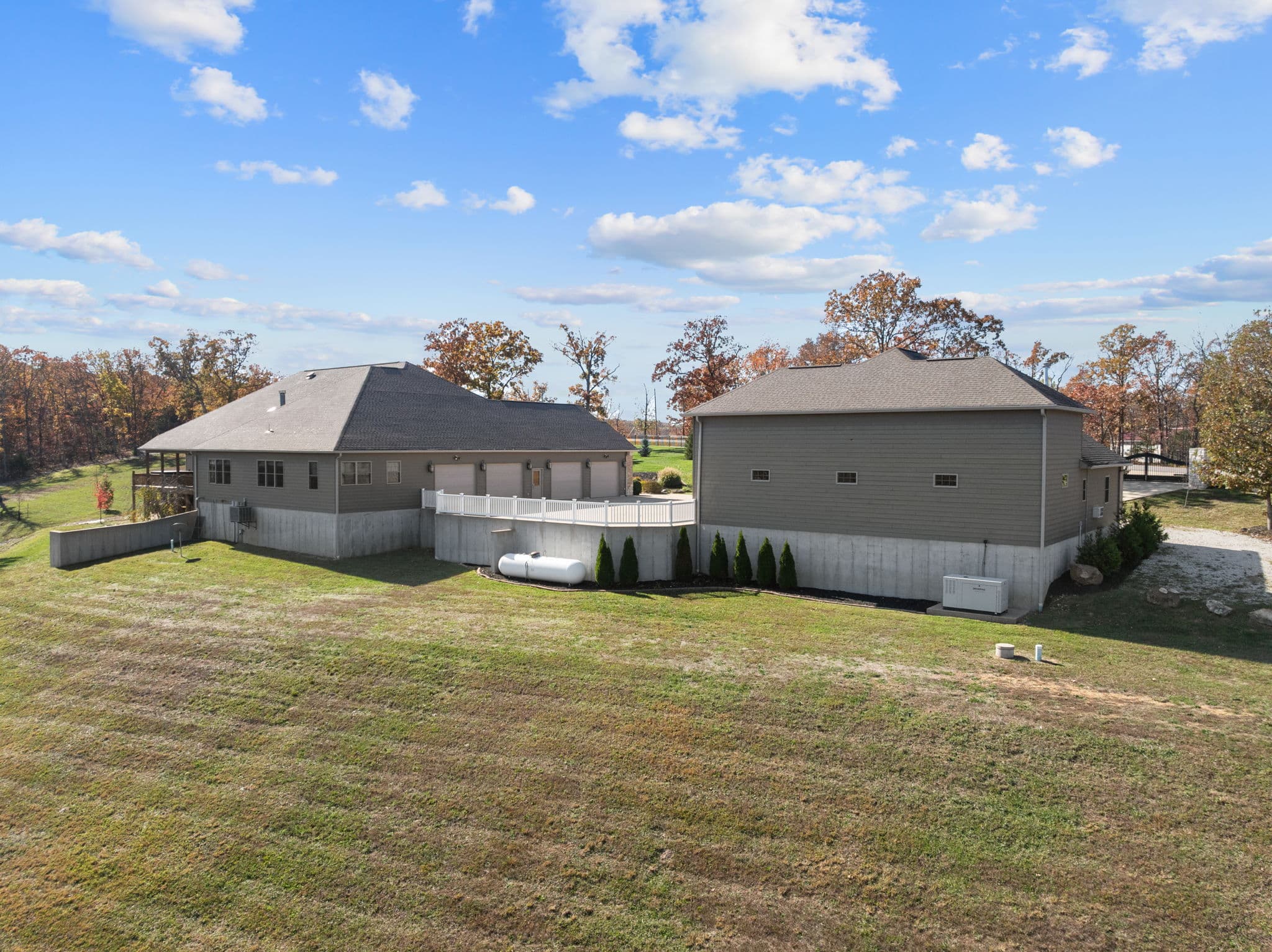 141 W Hickory Ridge Road | Under Contract