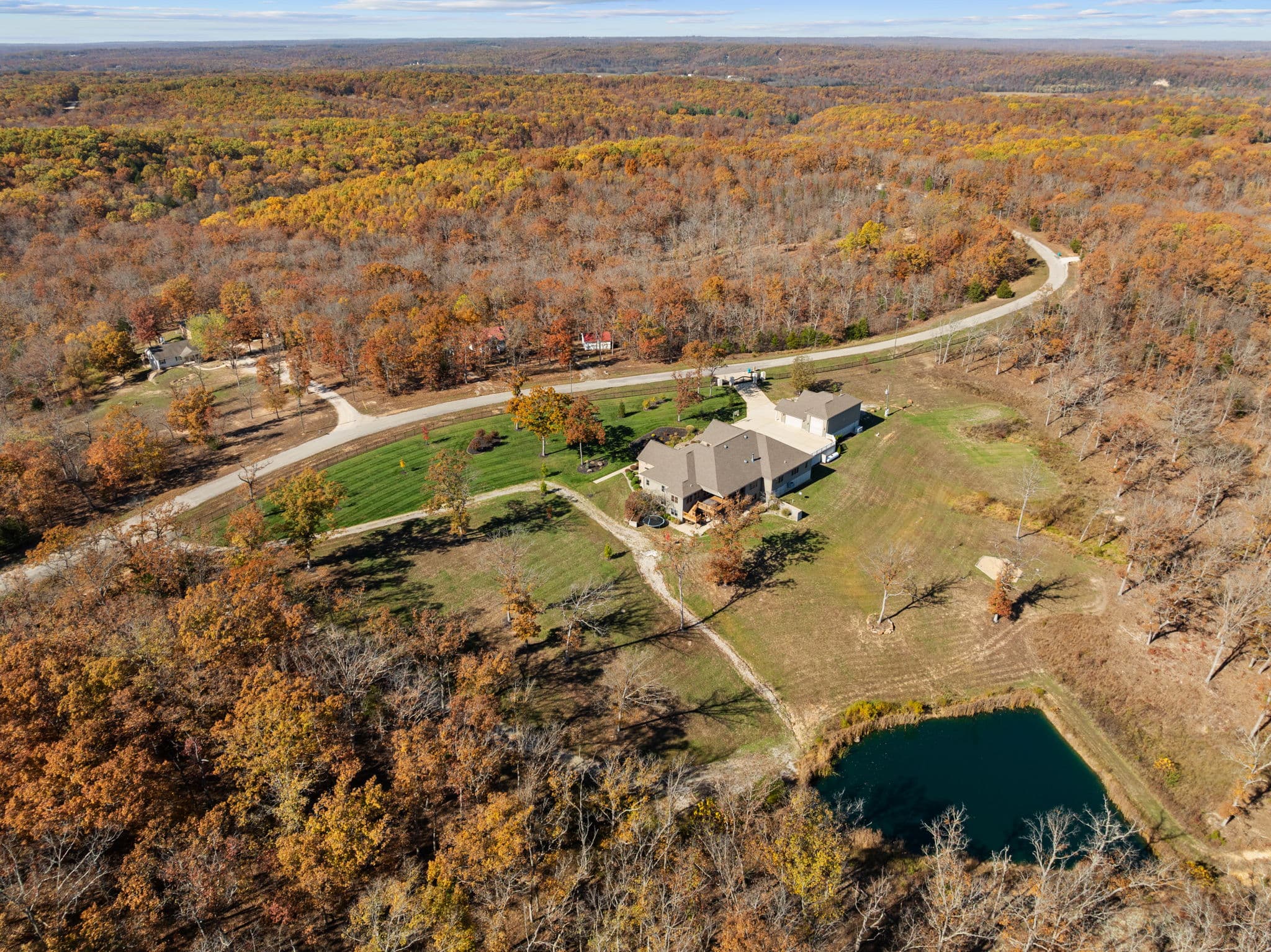141 W Hickory Ridge Road | Under Contract