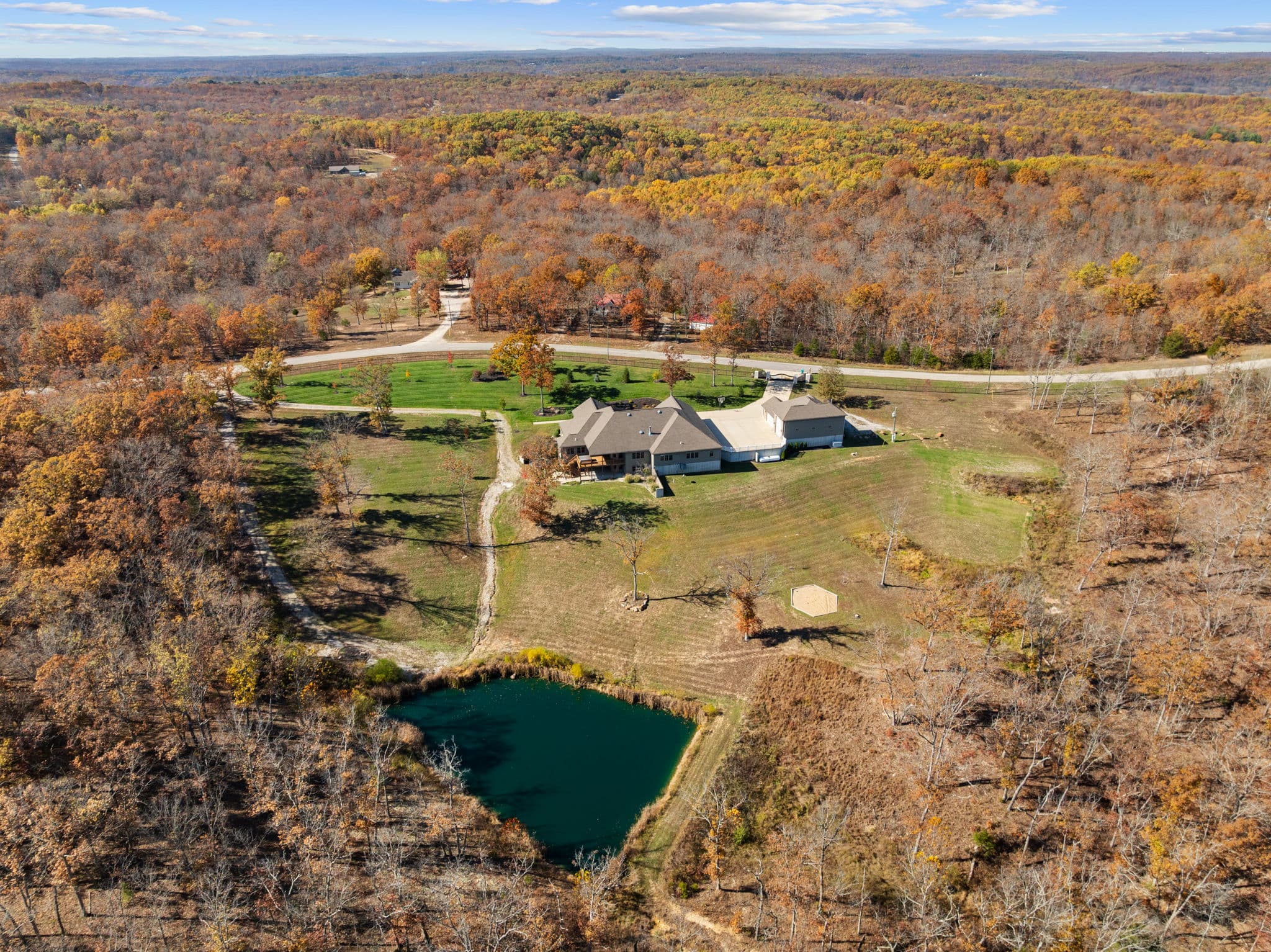 141 W Hickory Ridge Road | Under Contract