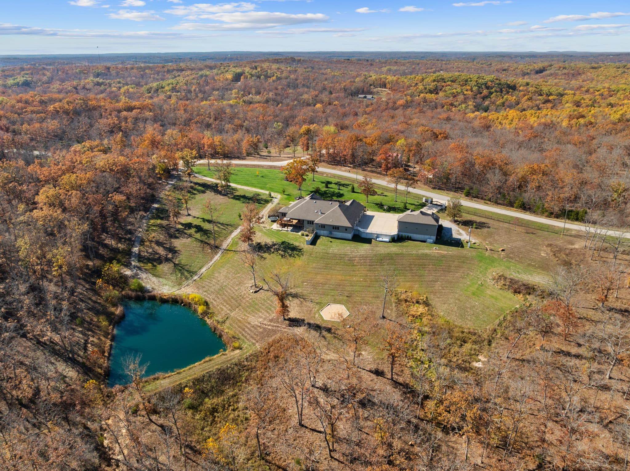 141 W Hickory Ridge Road | Under Contract