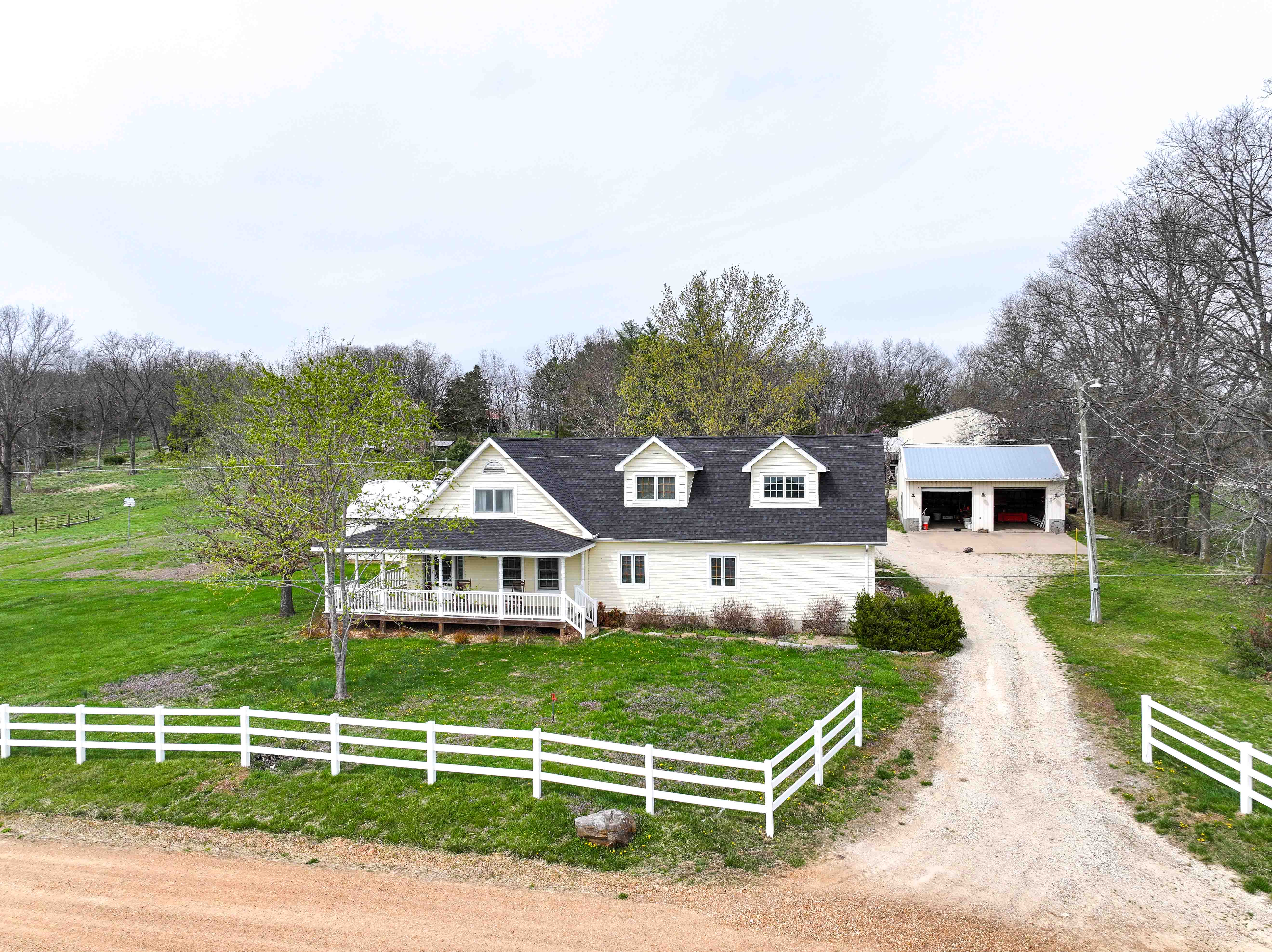 1987 Foster Road