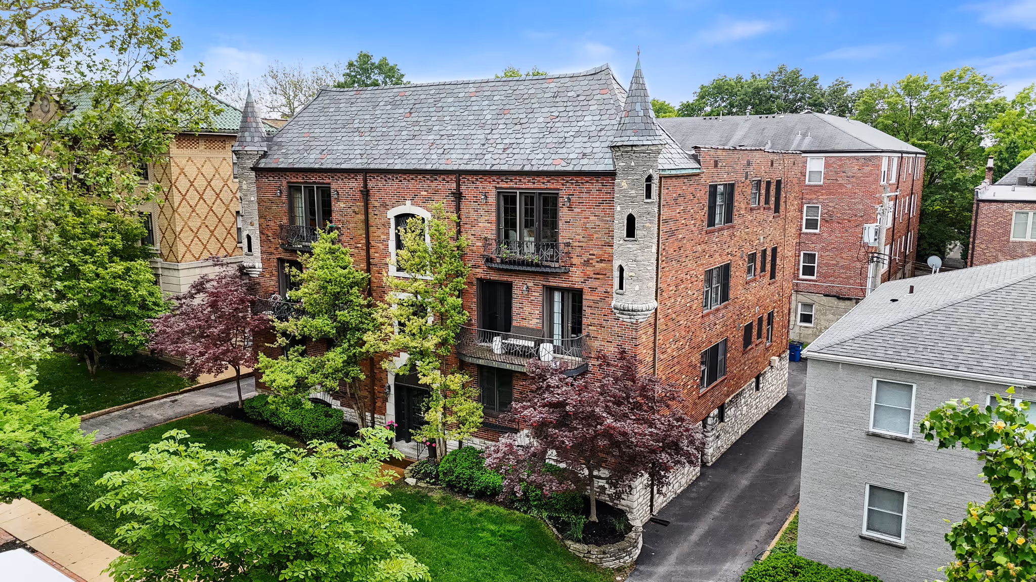 7520 Buckingham 1W | Under Contract