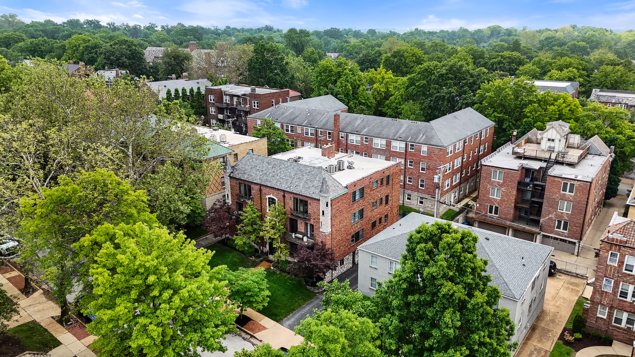 7520 Buckingham 1W | Under Contract