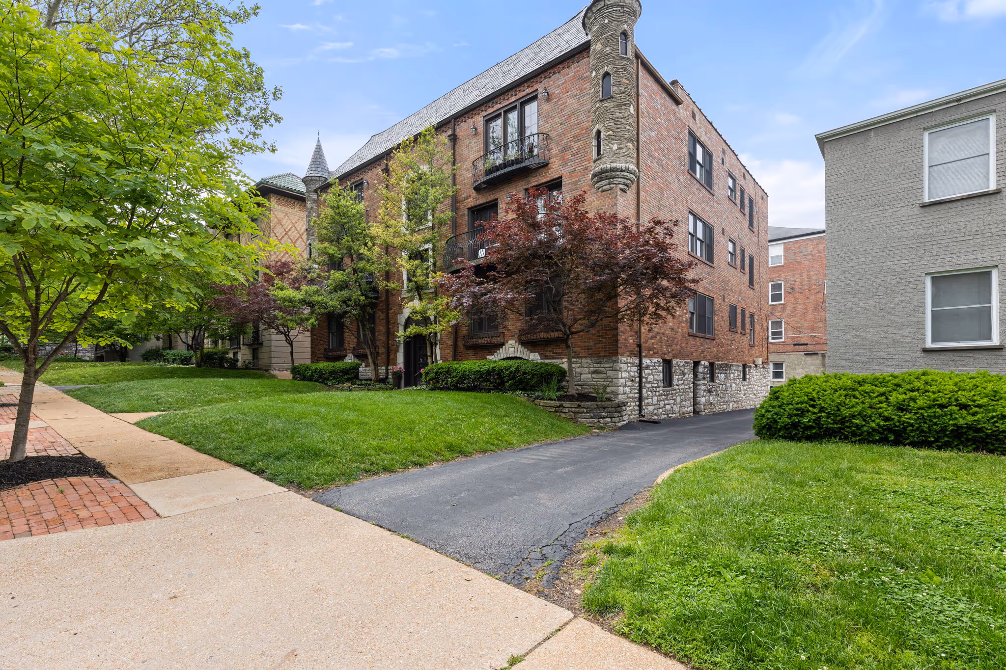 7520 Buckingham 1W | Under Contract