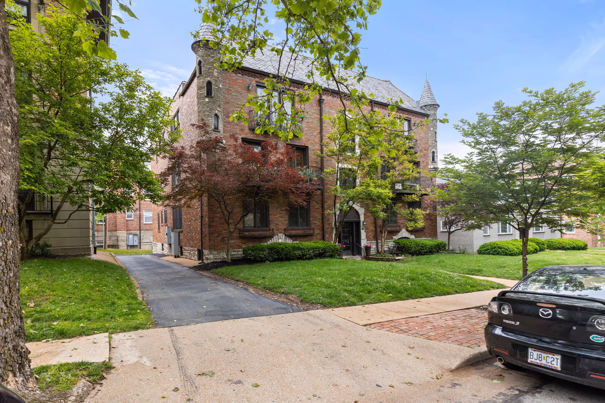 7520 Buckingham 1W | Under Contract
